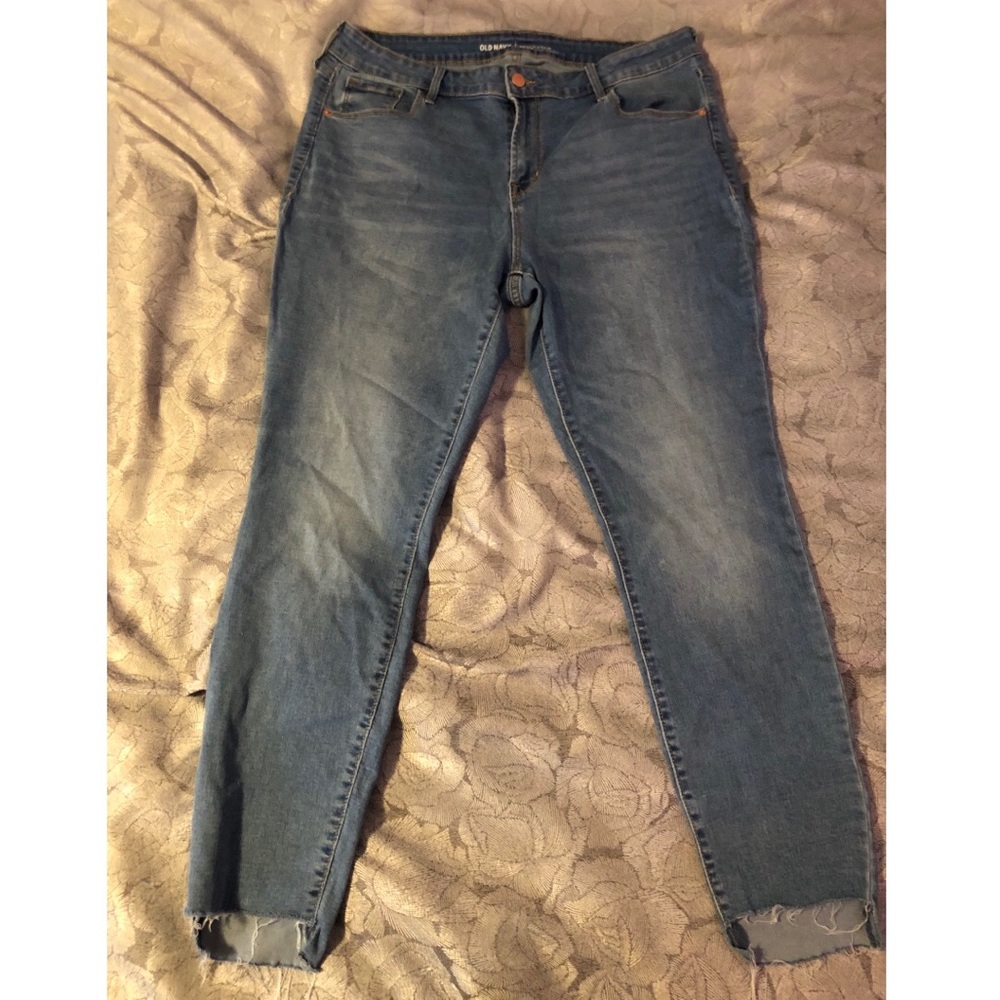 Old Navy Rockstar Mid-rise skinny Jeans Size 16